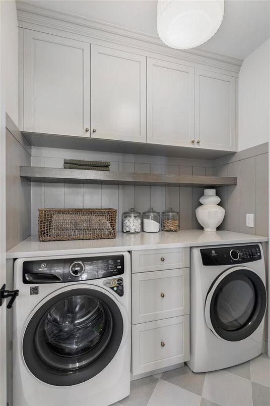 Interior, Washer