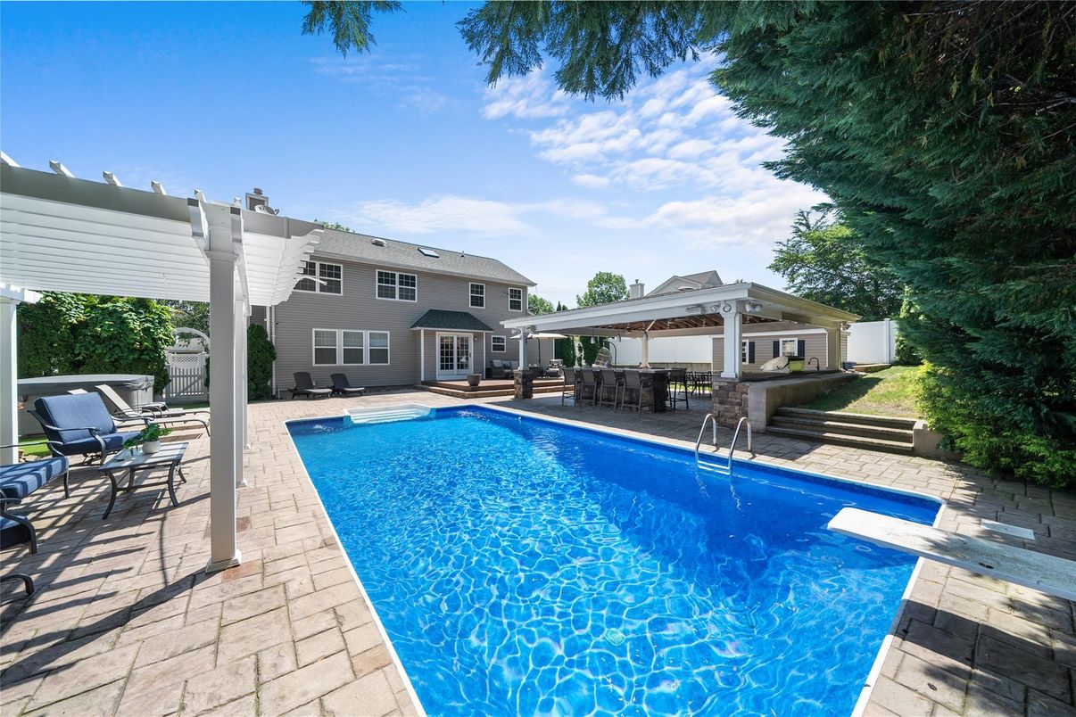 Exterior, Pool