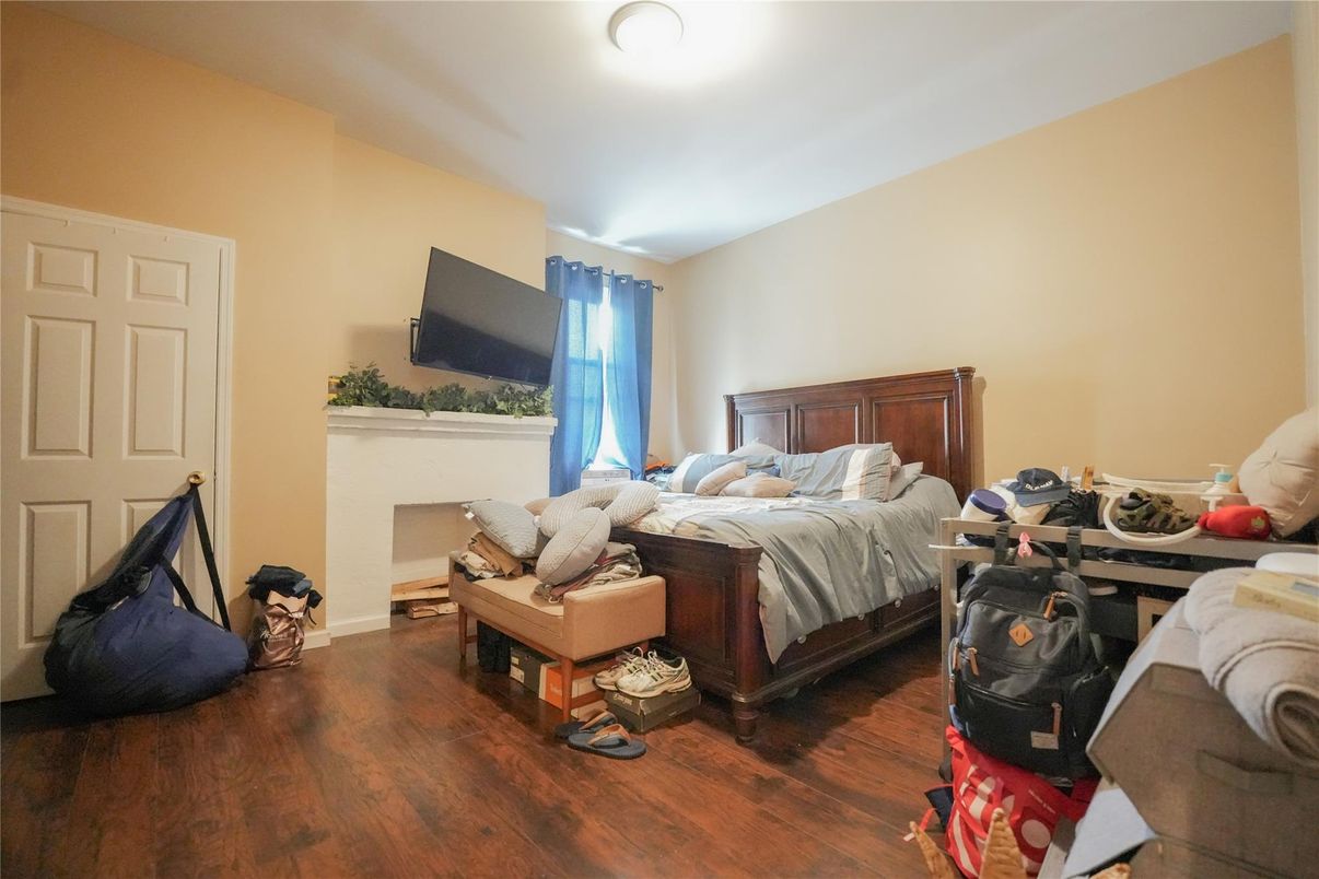 Bedroom, Fireplace, Interior, Wood Texture Flooring