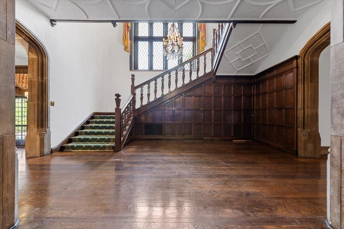 Chandelier, Interior, Wood Texture Flooring