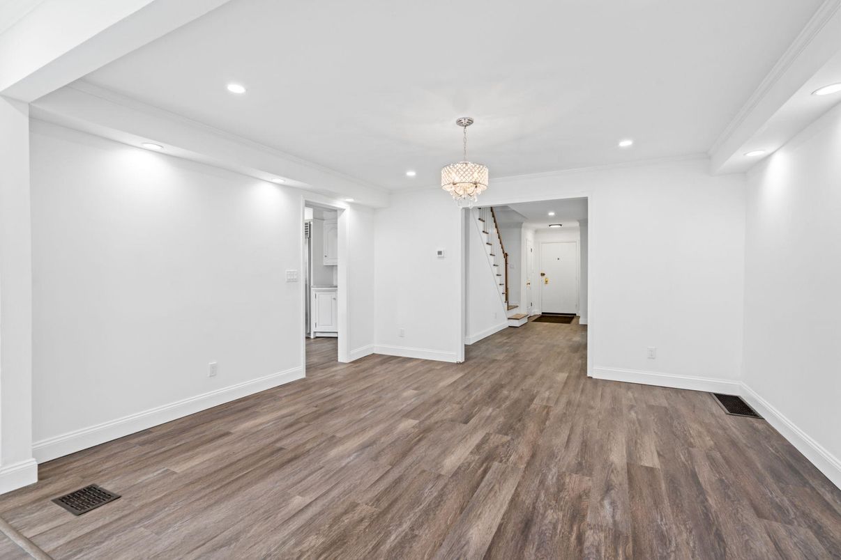 Chandelier, Empty room, Interior, Recessed Lighting, Wood Texture Flooring