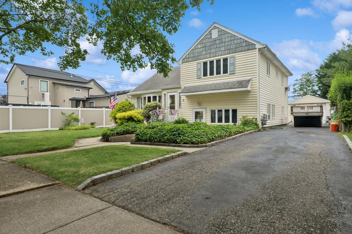 Detached Garage, Exterior, Facade, Farmhouse