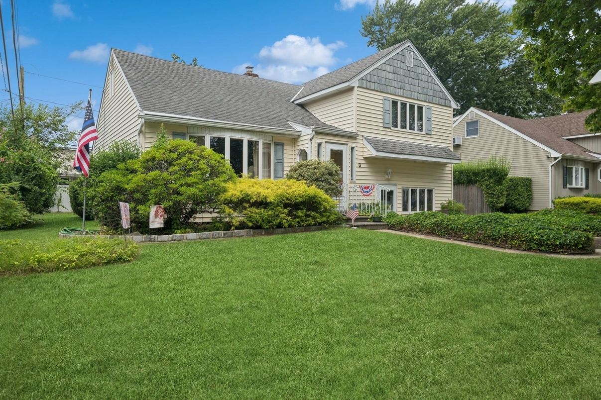 Backyard, Exterior, Facade, Farmhouse