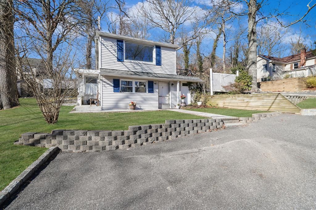 Attached, Backyard, Exterior, Facade, Split Level