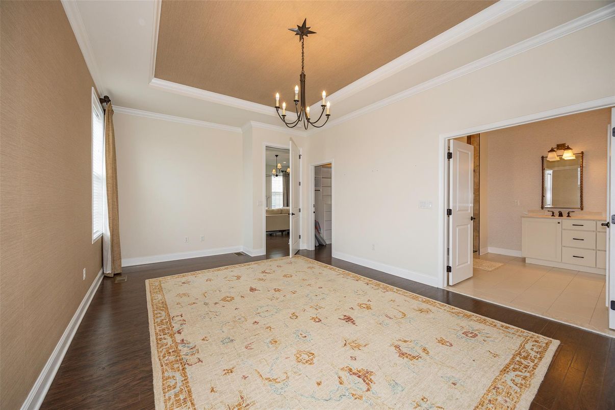 Chandelier, Empty room, Interior, Pendant Lights, Wood Texture Flooring