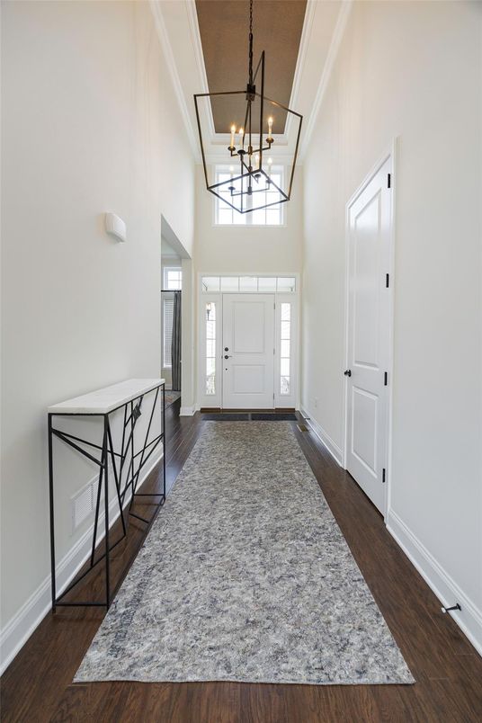Interior, Pendant Lights, Wood Texture Flooring