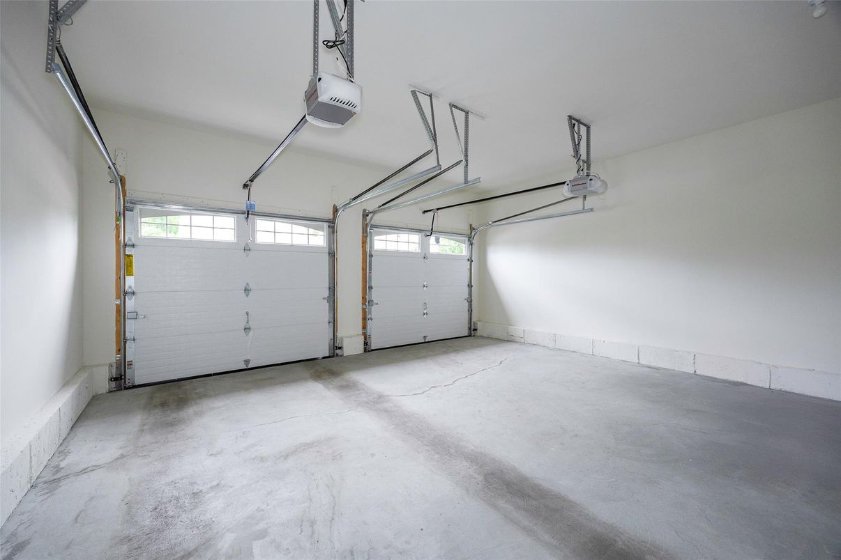 Garage, Interior