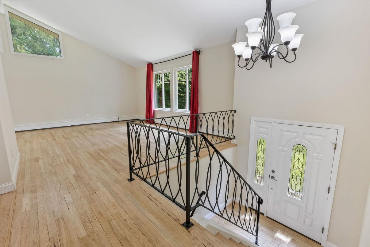 Chandelier, Interior, Wood Texture Flooring