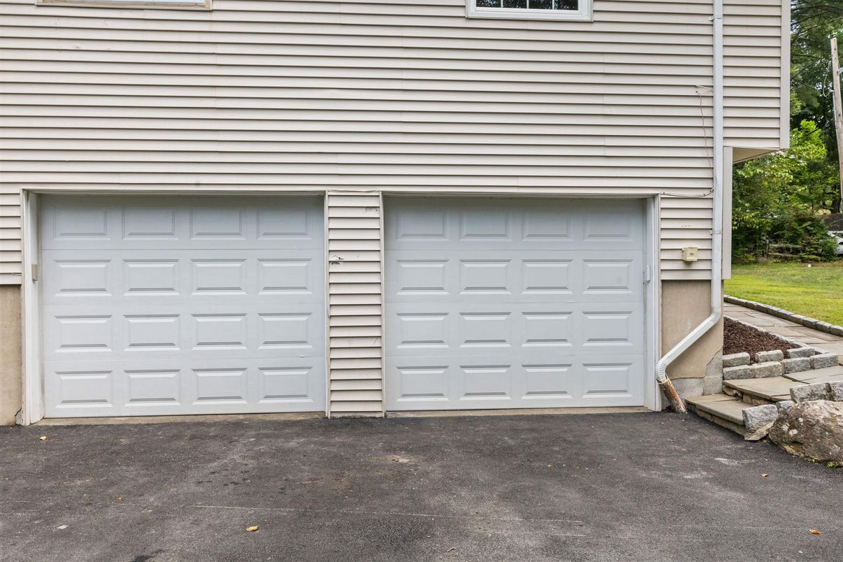 Detached Garage, Exterior