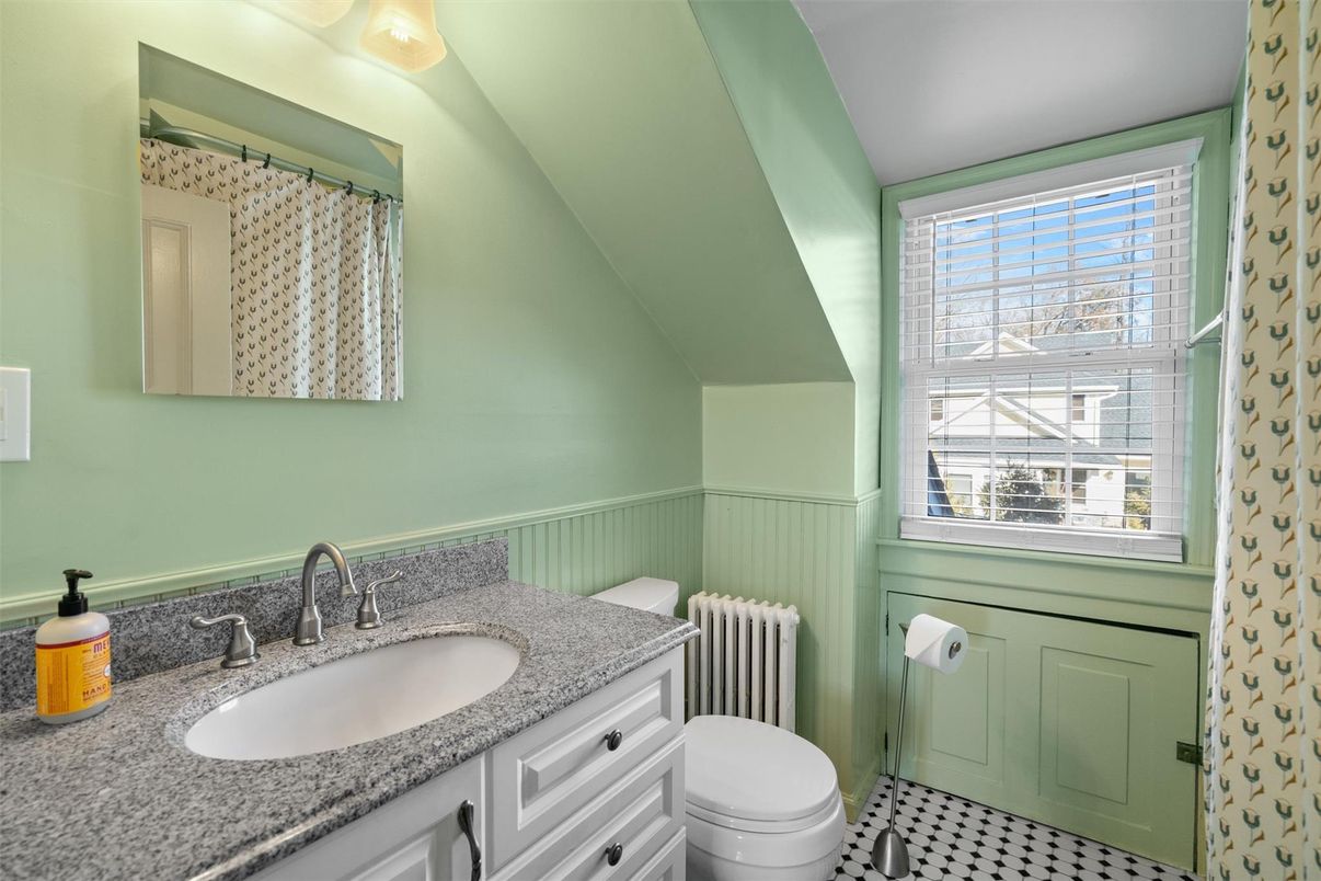 Bathroom, Interior