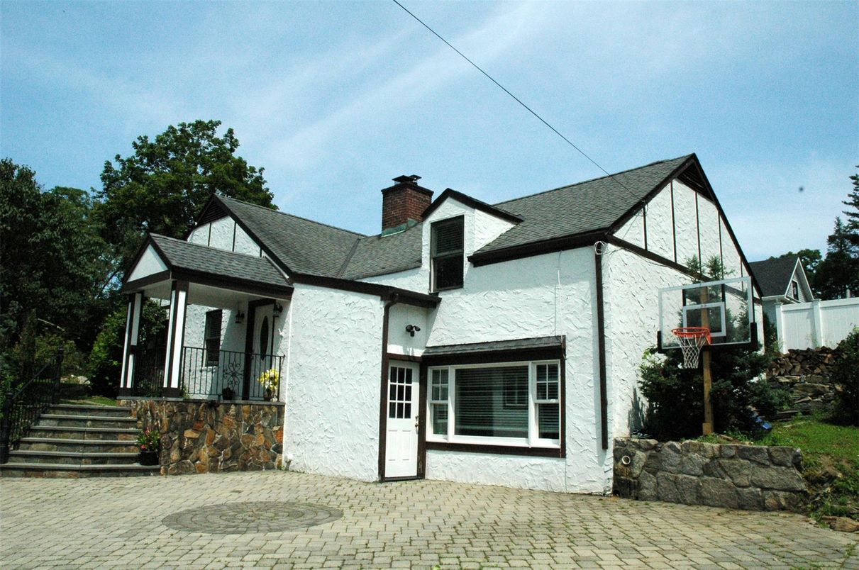 Exterior, Facade, Tudor Revival