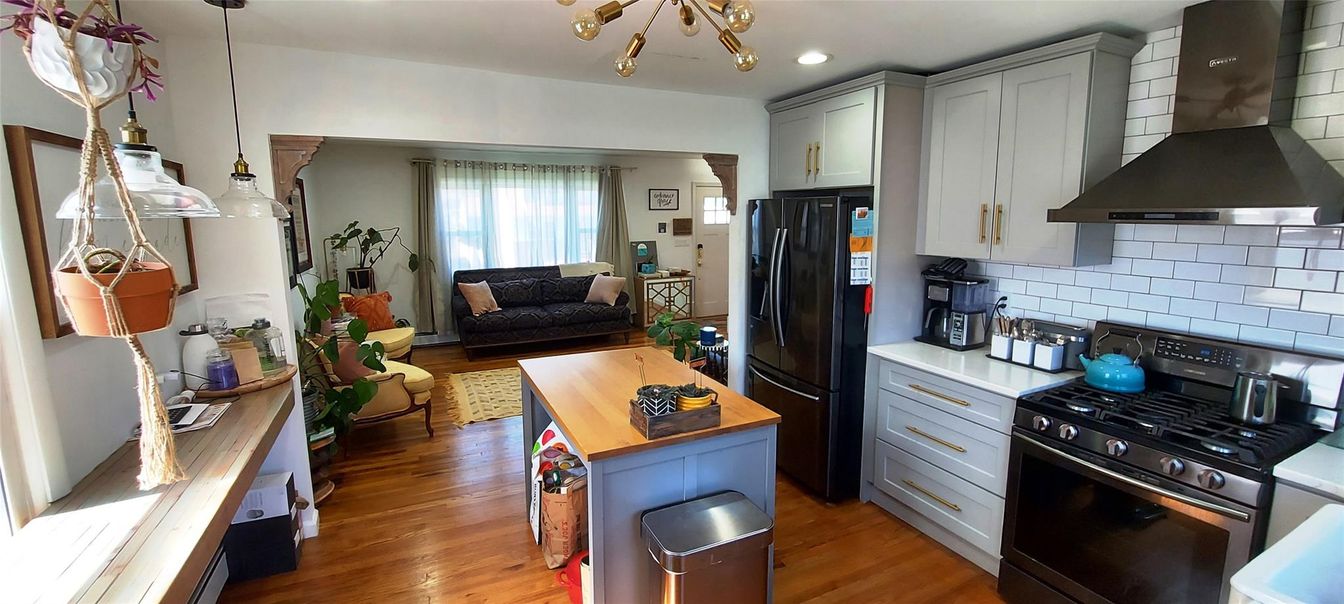 Interior, Kitchen, Living room, Recessed Lighting, Wood Texture Flooring