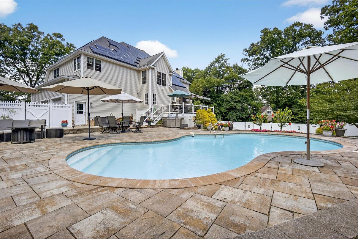 Exterior, Pool, Solar Panels