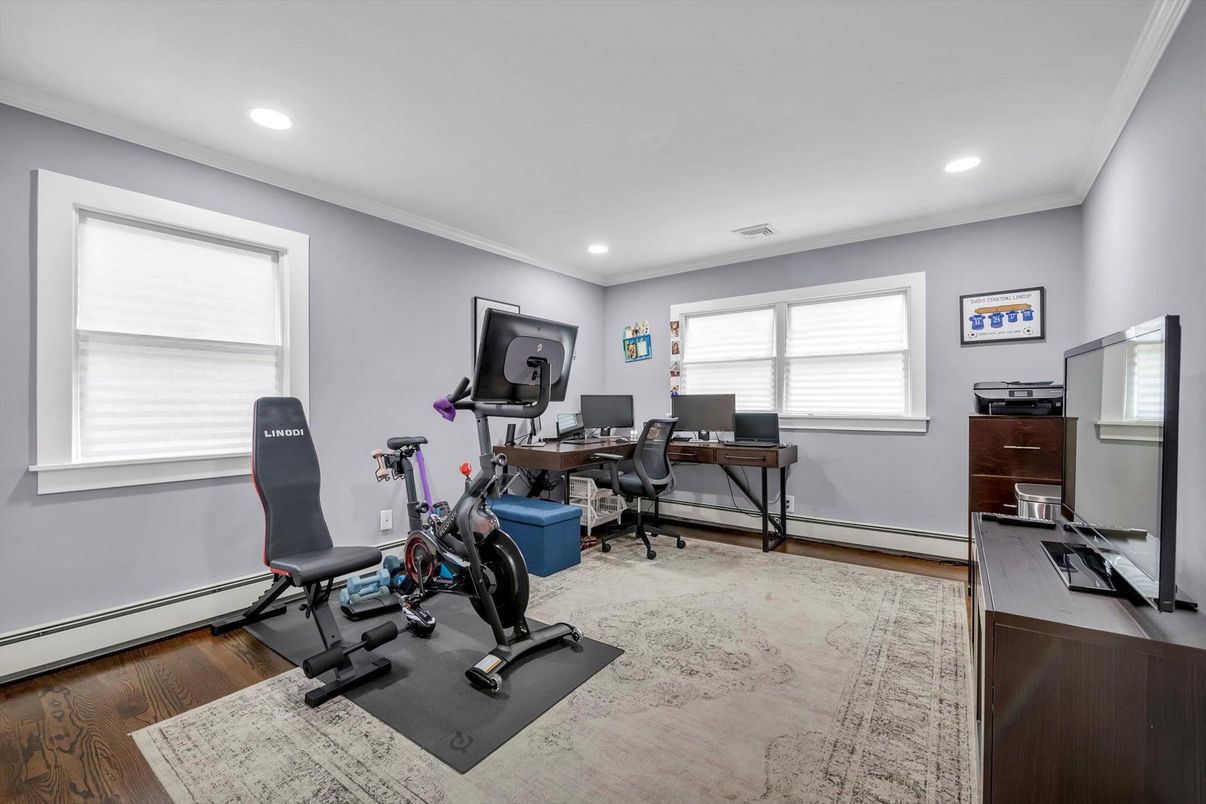 Fitness Equipment, Home Office, Interior, Recessed Lighting, Wood Texture Flooring
