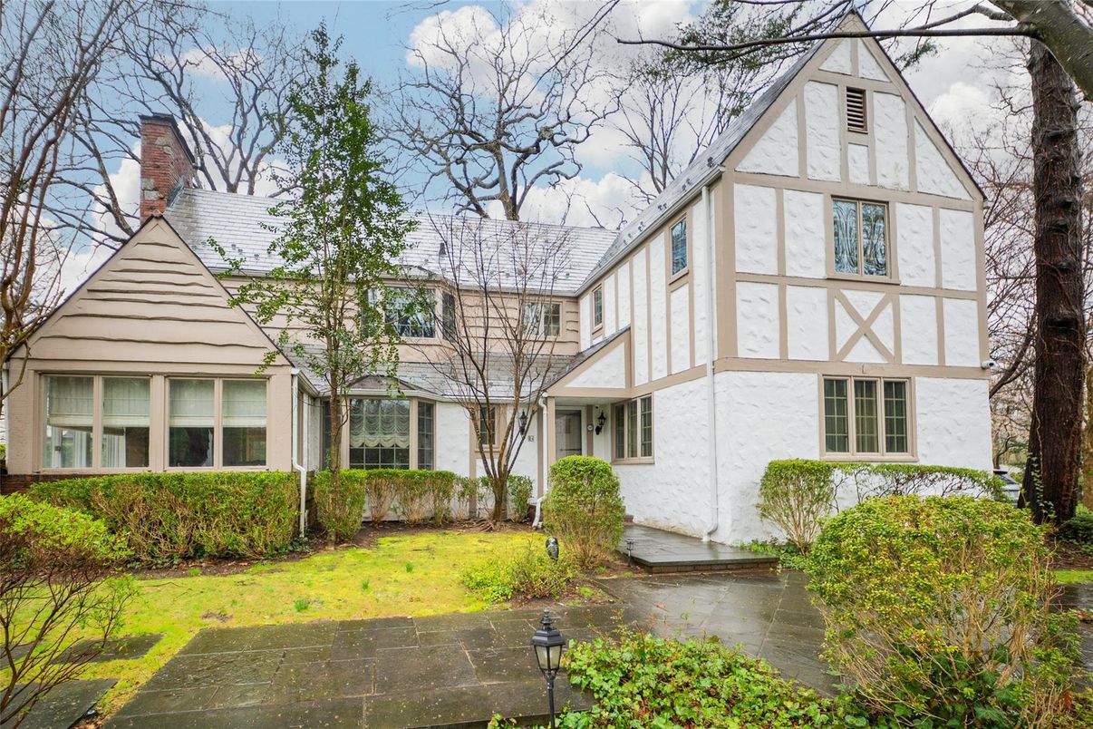 Exterior, Facade, Tudor Revival