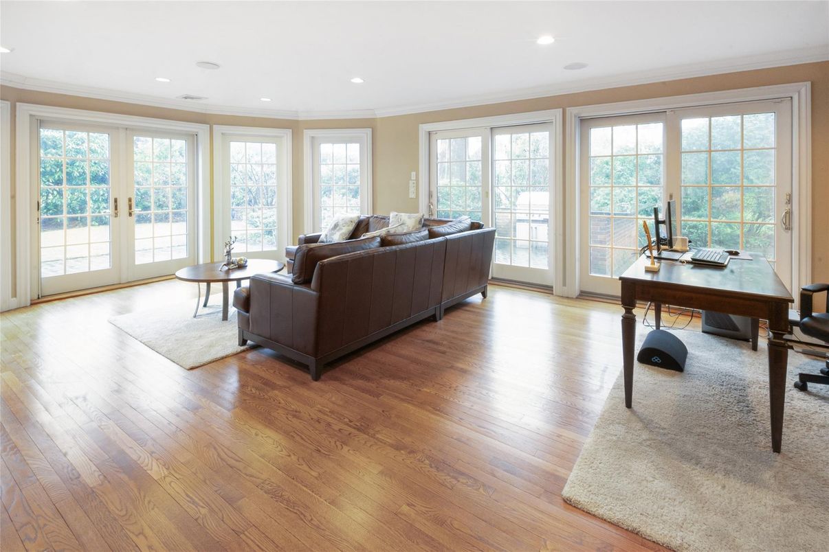 Home Office, Interior, Living room, Recessed Lighting, Wood Texture Flooring