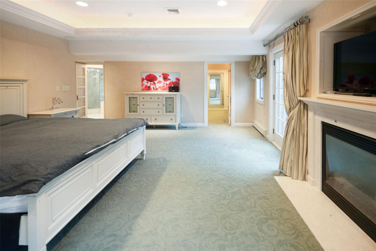 Fireplace, Interior, Recessed Lighting