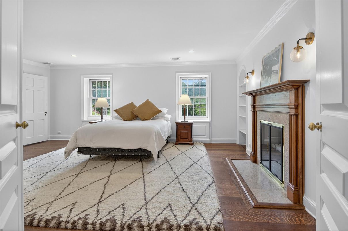Bedroom, Fireplace, Interior, Recessed Lighting, Wood Texture Flooring