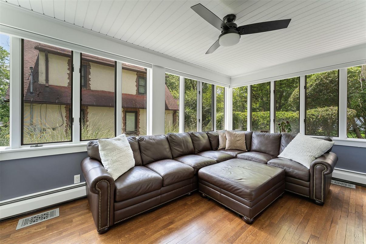 Interior, Sun Room, Wood Texture Flooring