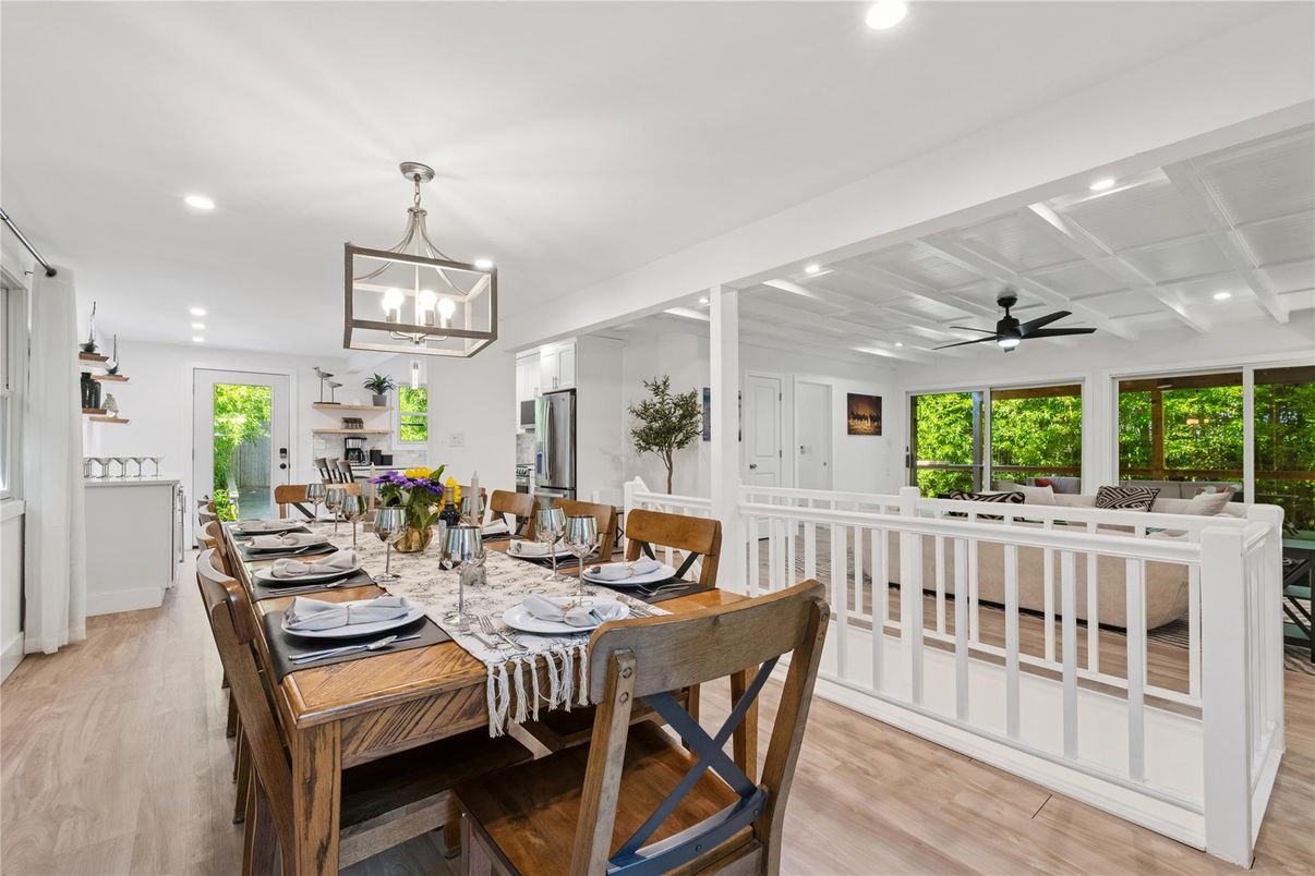 Dining room, Interior, Kitchen, Pendant Lights, Recessed Lighting, Wood Texture Flooring