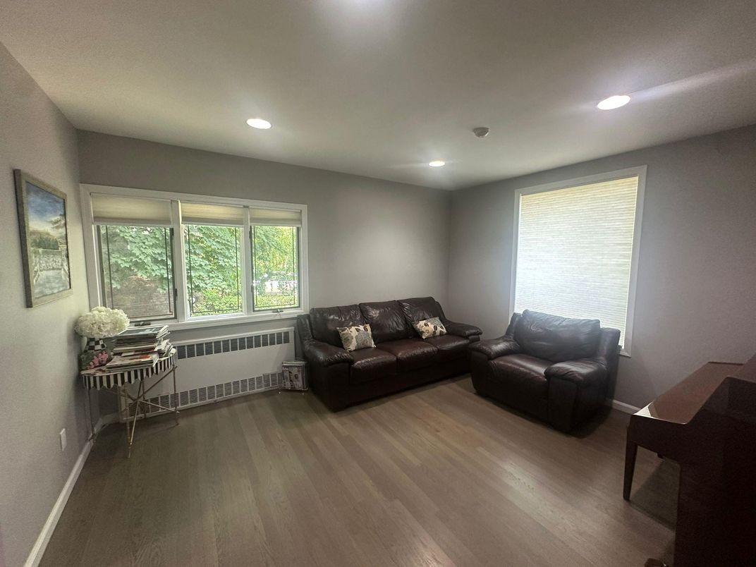Interior, Recessed Lighting, Wood Texture Flooring