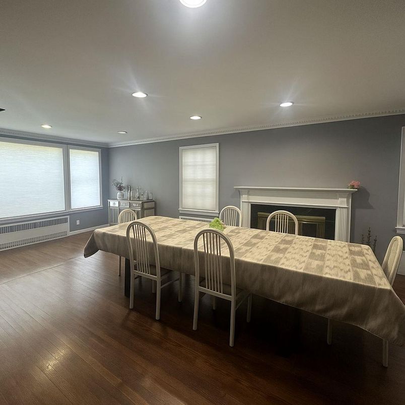 Bedroom, Dining room, Fireplace, Interior, Recessed Lighting, Wood Texture Flooring