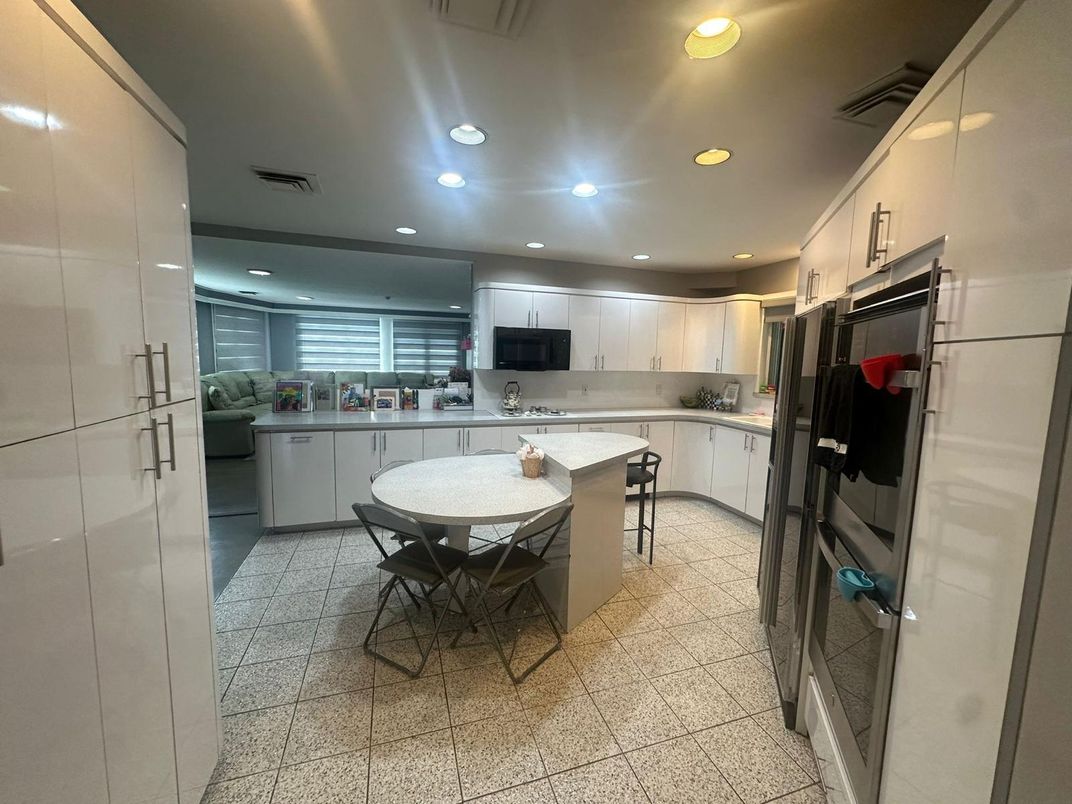 Dining room, Interior, Kitchen, Recessed Lighting