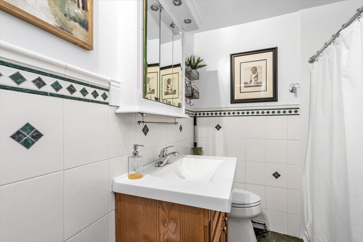 Bathroom, Interior