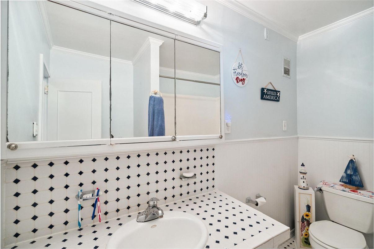 Bathroom, Interior