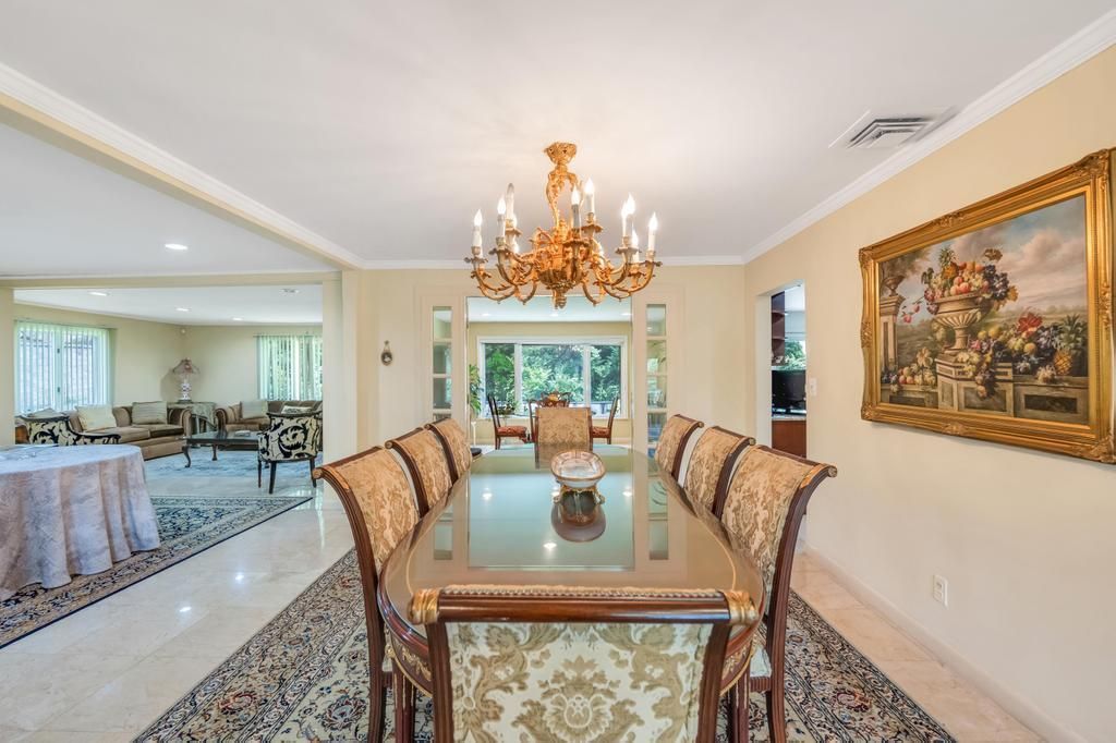 Chandelier, Dining room, Interior, Living room, Recessed Lighting