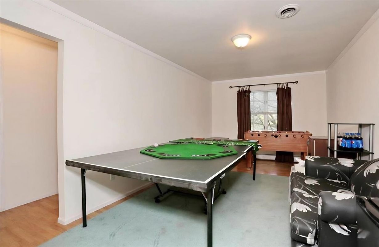 Game Room, Interior, Wood Texture Flooring