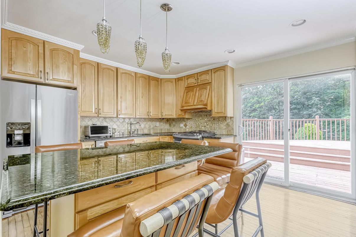 Dining room, Interior, Kitchen, Pendant Lights, Recessed Lighting, Wood Texture Flooring