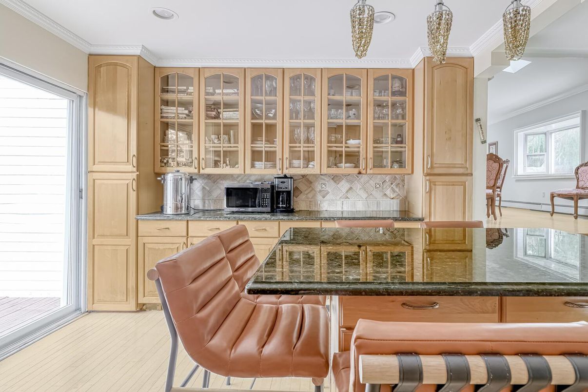 Dining room, Interior, Recessed Lighting