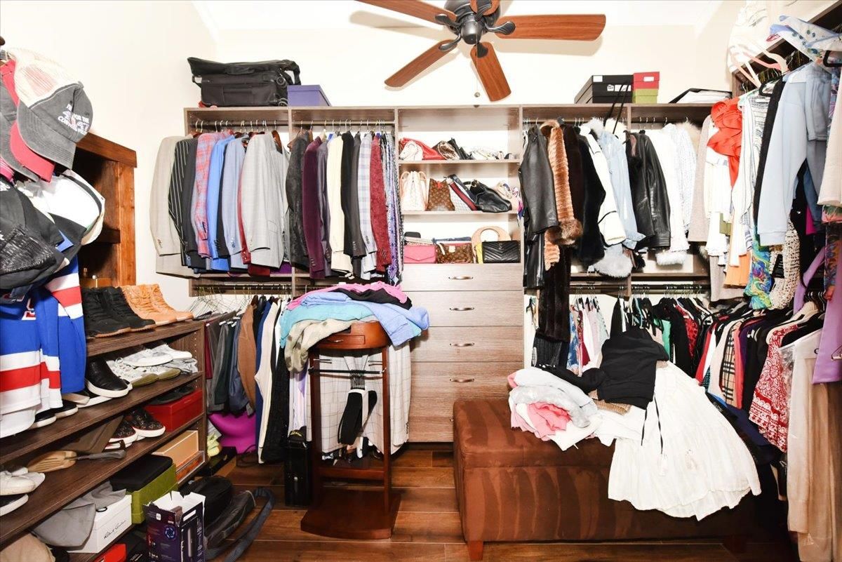 Interior, Walk-in Closets, Wood Texture Flooring