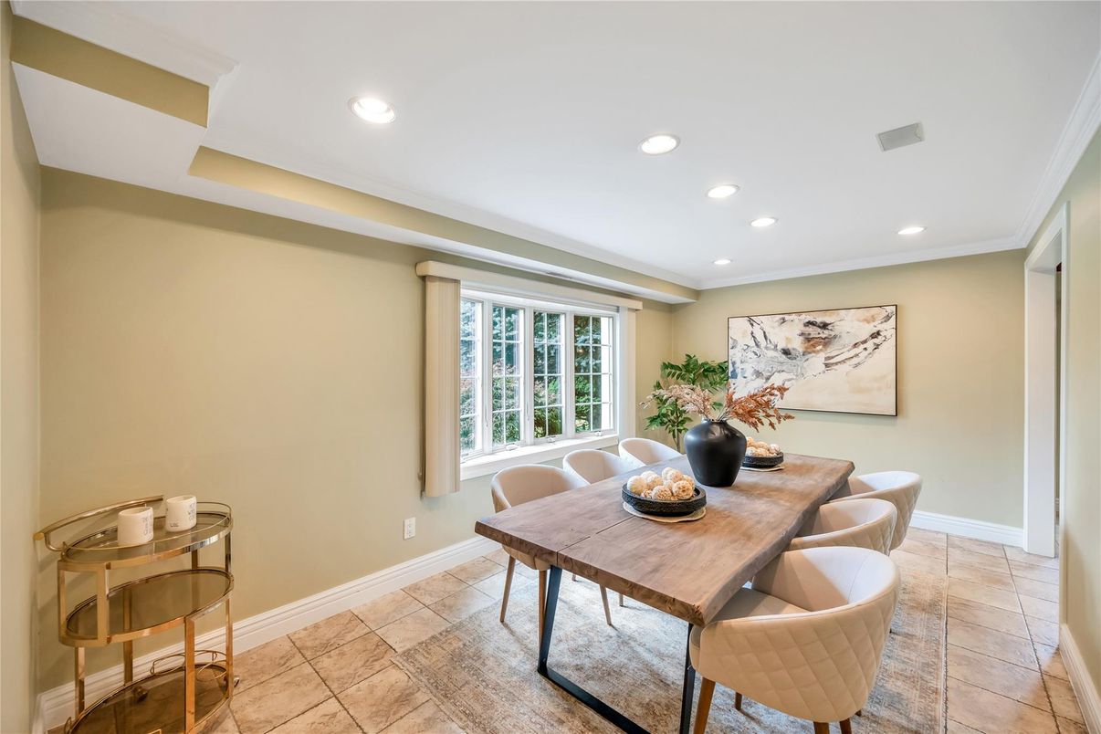 Dining room, Interior, Recessed Lighting