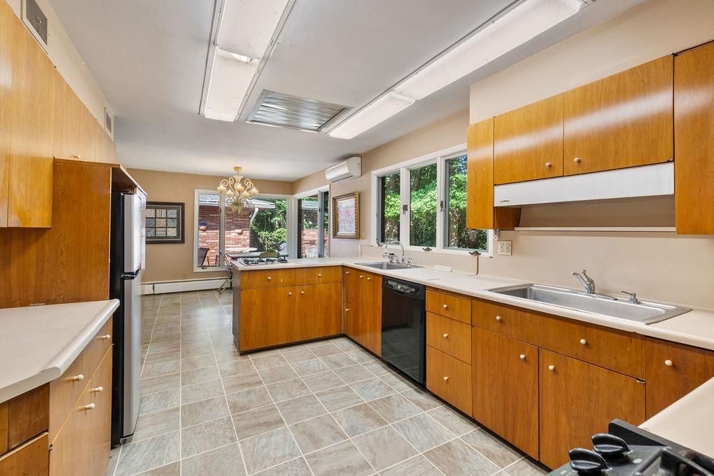 Chandelier, Interior, Kitchen