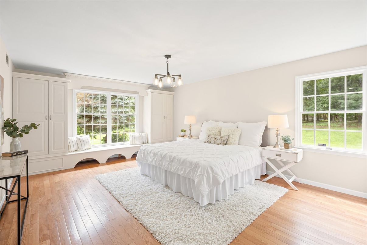 Bedroom, Interior, Pendant Lights, Wood Texture Flooring