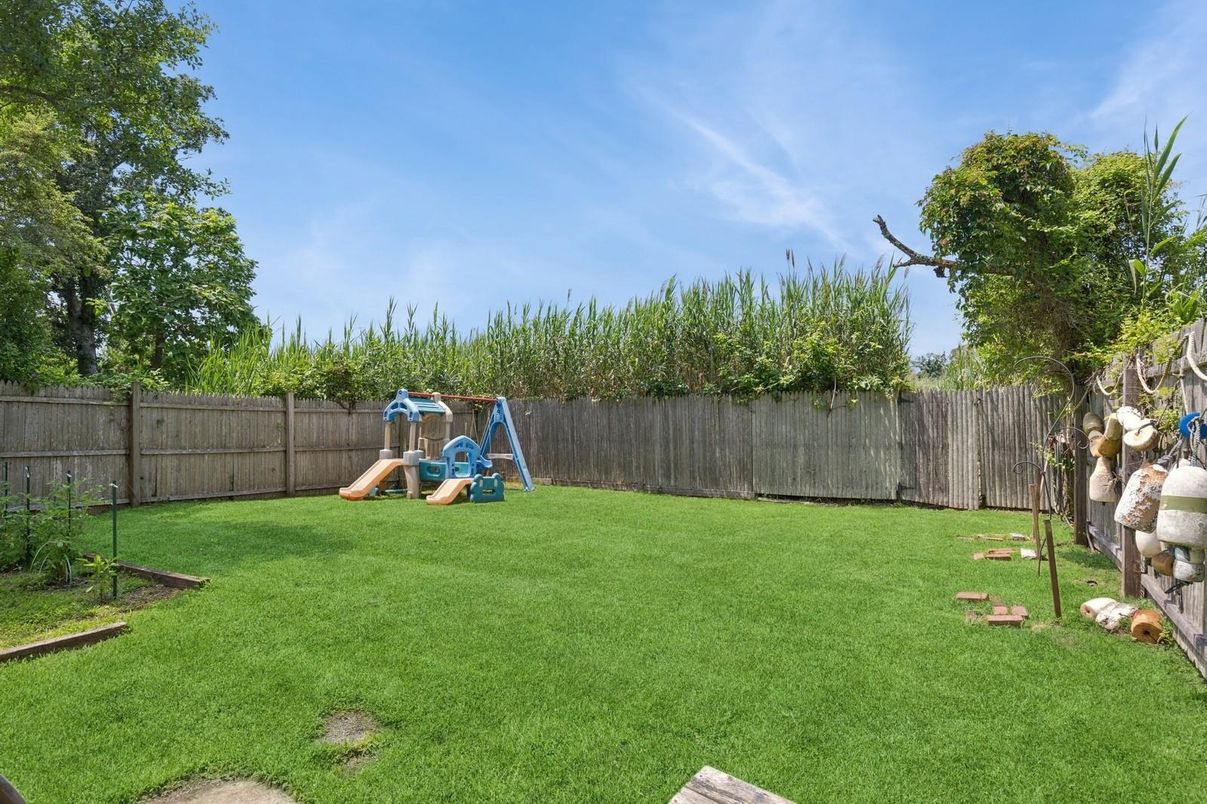 Backyard, Exterior, Playground