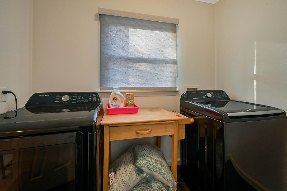 Interior, Washer