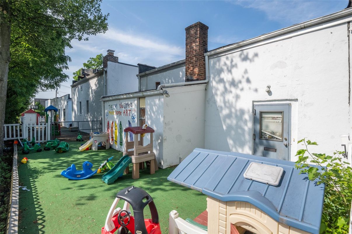 Backyard, Exterior, Playground