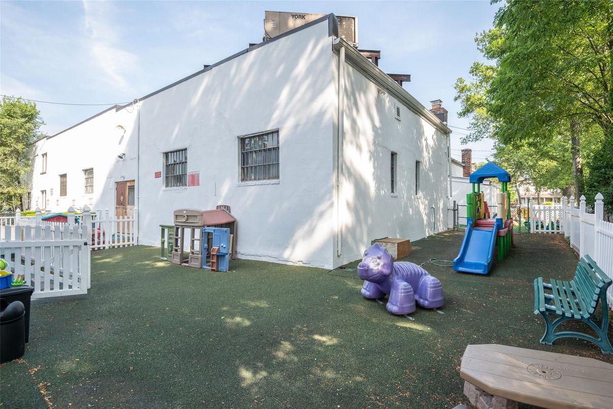 Backyard, Exterior, Playground