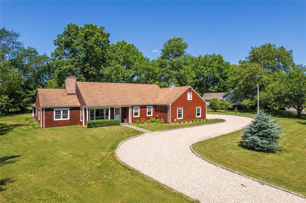 Backyard, Exterior, Facade, Cape Cod