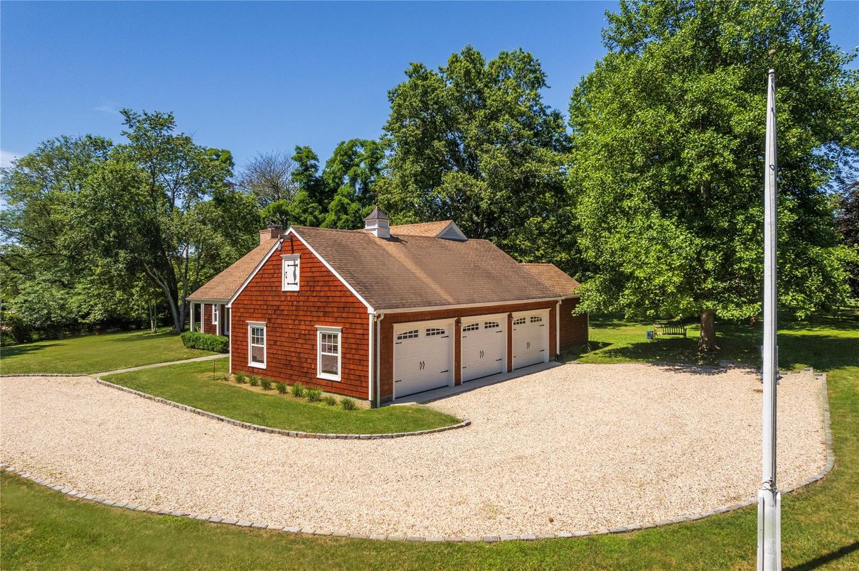 Backyard, Detached Garage, Exterior