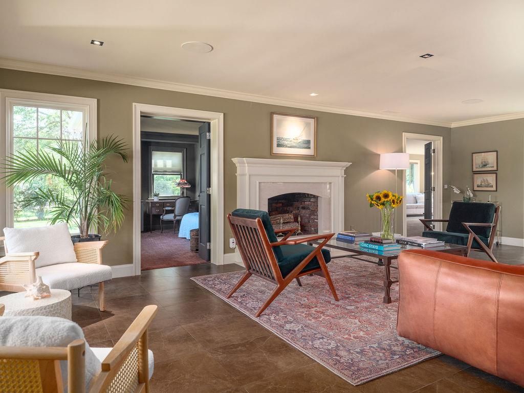 Fireplace, Interior, Living room, Recessed Lighting