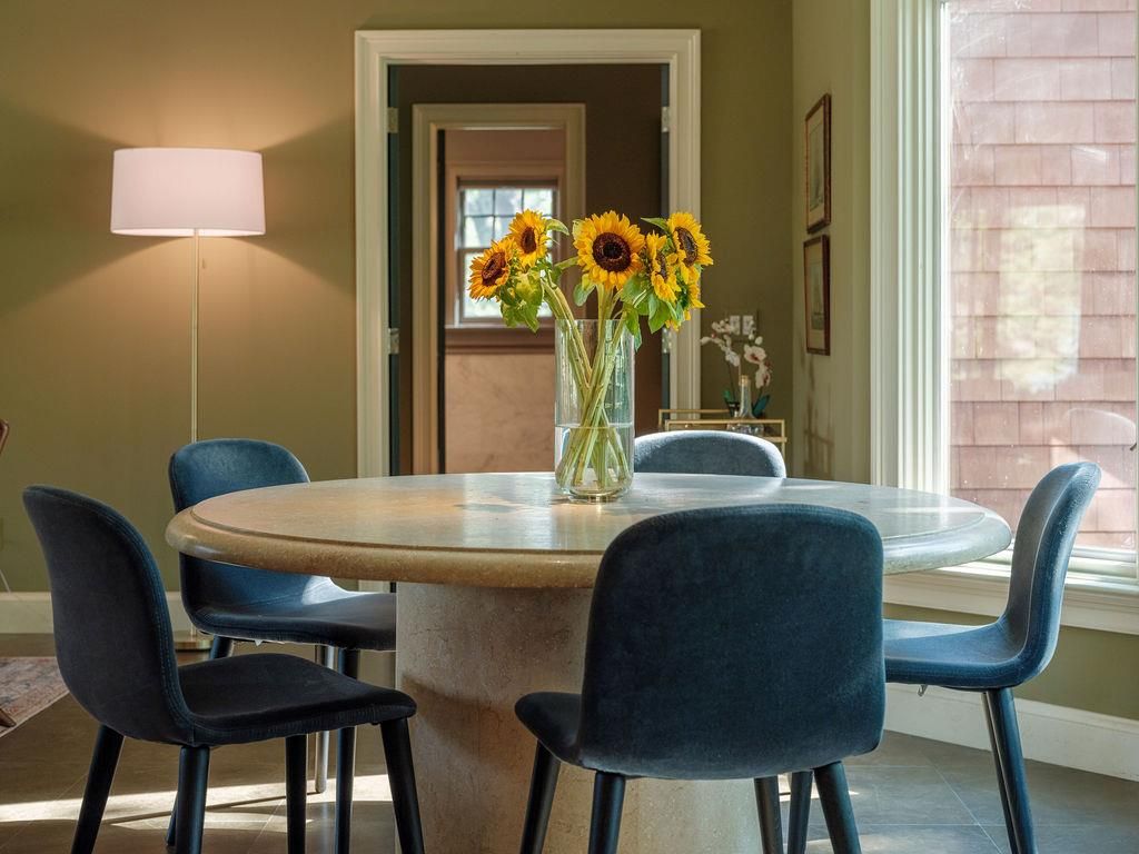 Dining room, Interior