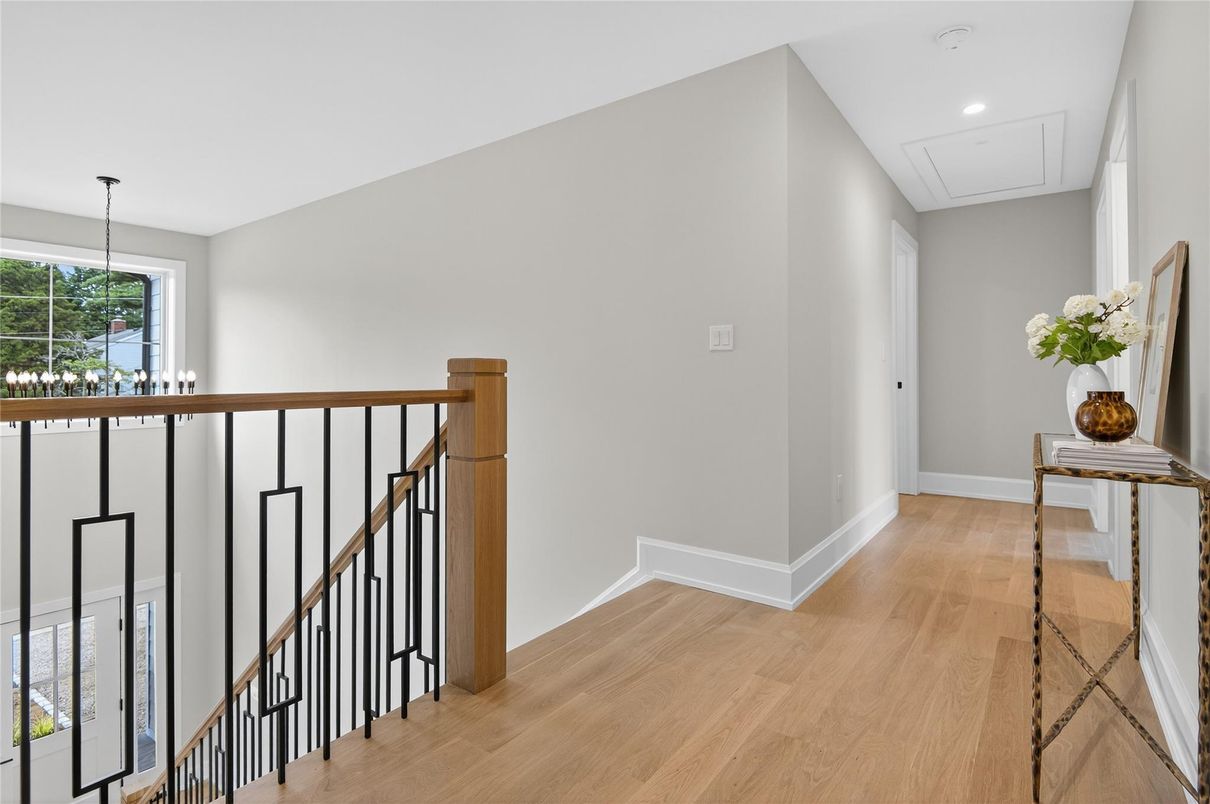 Interior, Pendant Lights, Recessed Lighting, Wood Texture Flooring