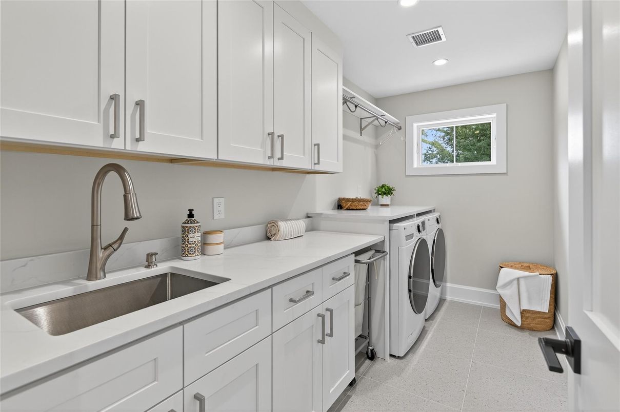 Interior, Recessed Lighting, Washer