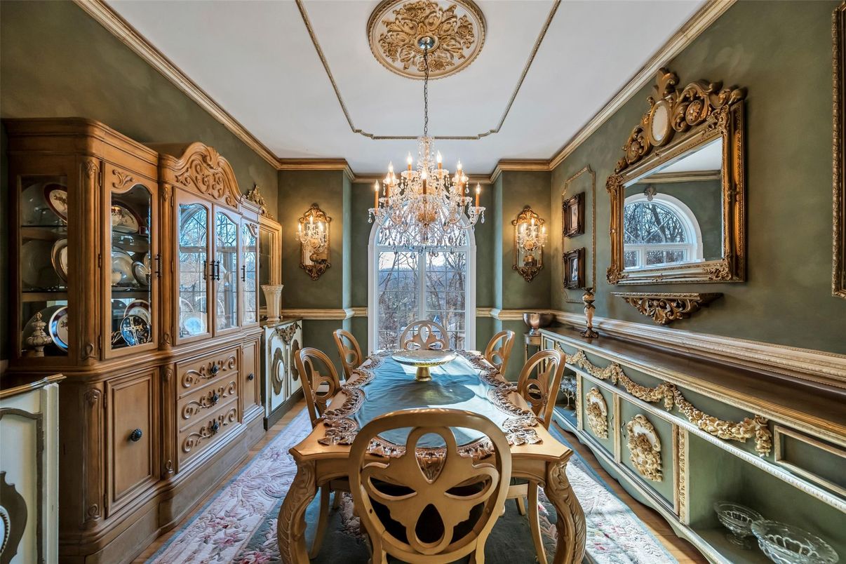 Chandelier, Dining room, Interior