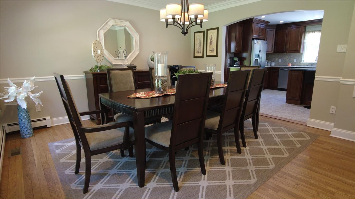 Chandelier, Dining room, Interior, Kitchen, Recessed Lighting, Wood Texture Flooring