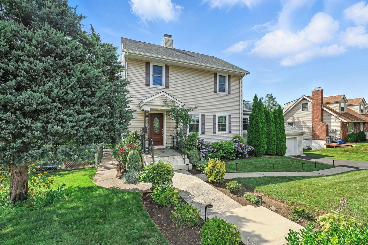 Backyard, Exterior, Facade, Georgian